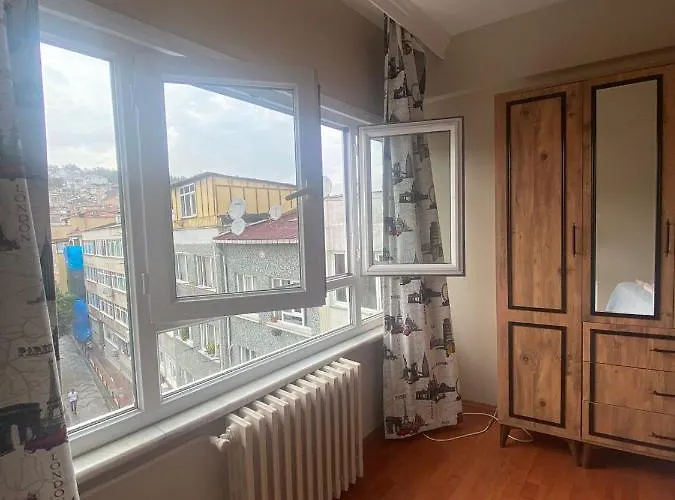 公寓 Demirtas House