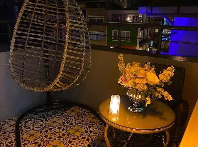 公寓 Demirtas House *