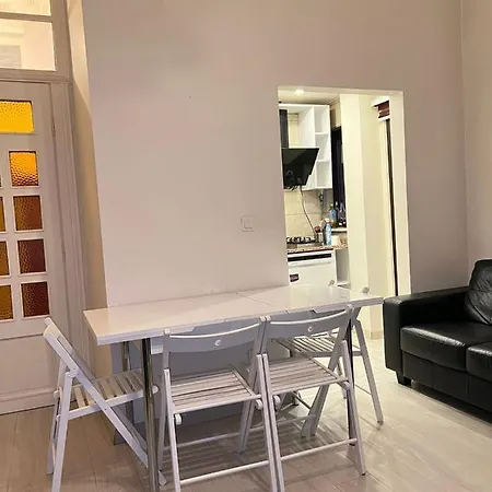Demirtas House Apartmán *